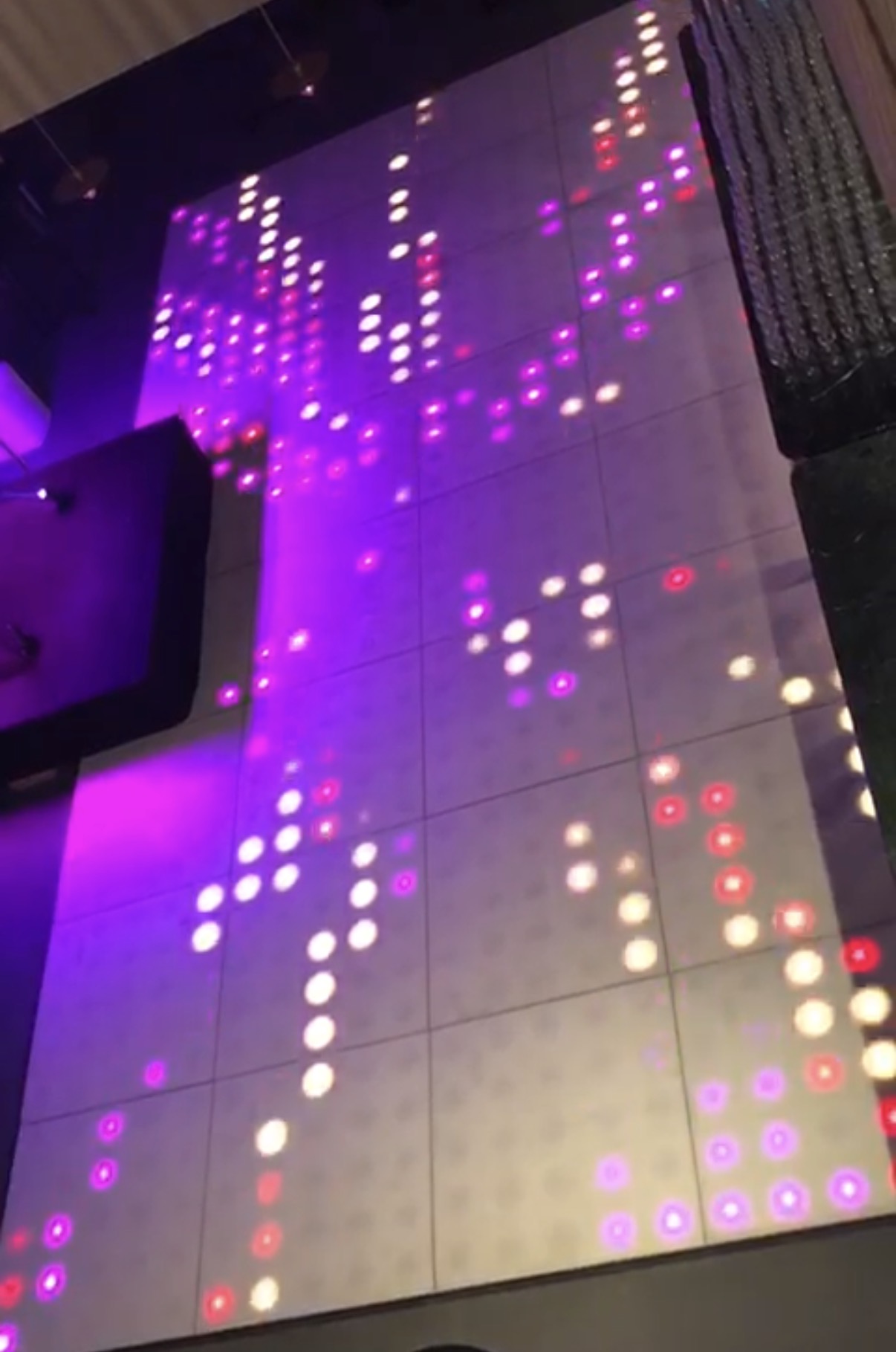 25 Pixel Discovloer